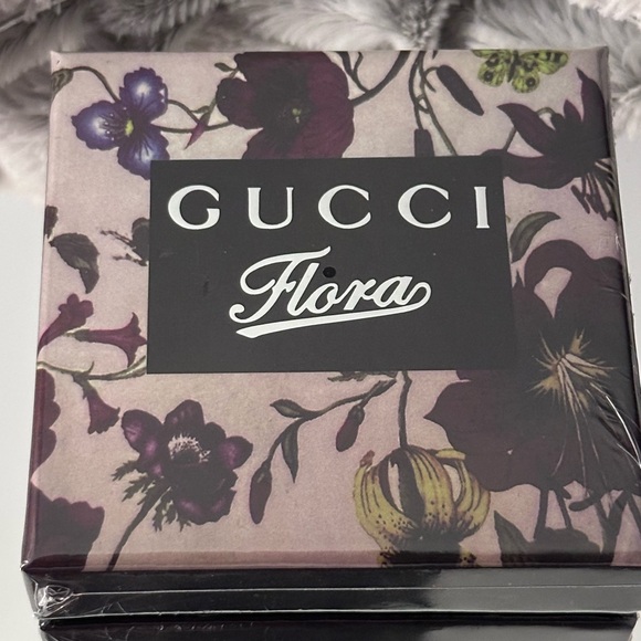 💐NIB GORG GUCCI FLORA LIMITED EDITION Compact Mirror w/Silver Floral Engraving - Picture 12 of 16